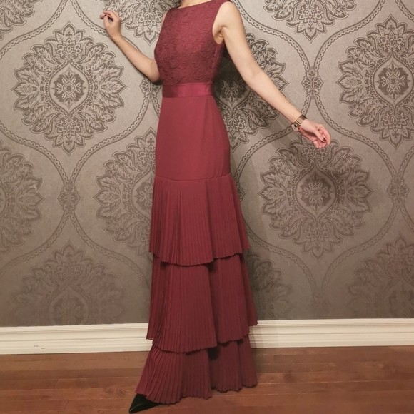 Ted Baker London evening gown - Picture 2 of 8